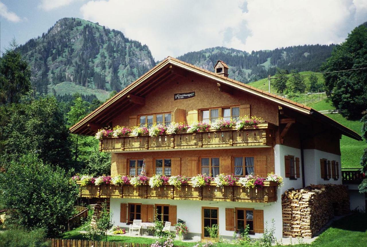 Haus Petra Und Toni Holzheu Lägenhet Bad Hindelang Exteriör bild
